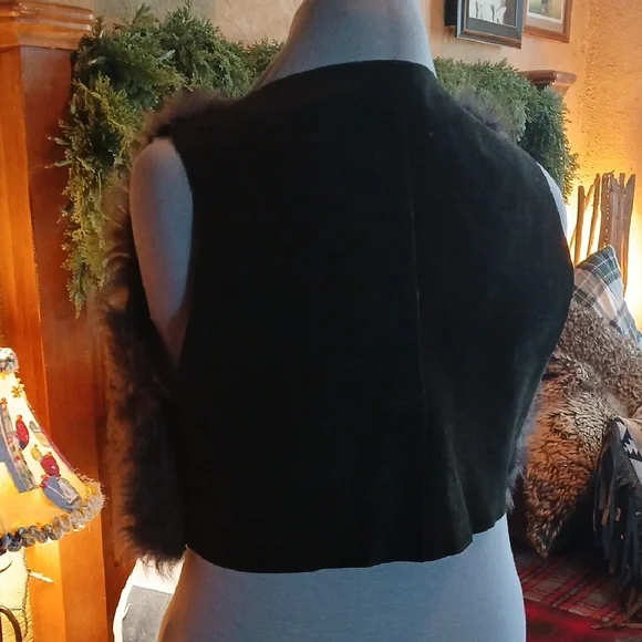 Real Fur Vest in Dark Gray - Picture 2 of 8